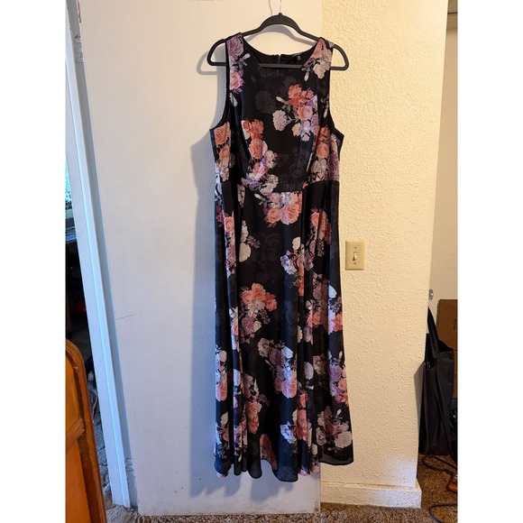 torrid Dresses & Skirts - Torrid Floral Maxi Dress Black Pink Purple Sleeveless Women's Size 18